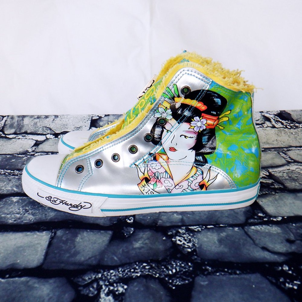 NWOT Ed Hardy Geisha high top shoes